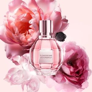 🌸NEW VICTOR & ROLF FLOWERBOMB